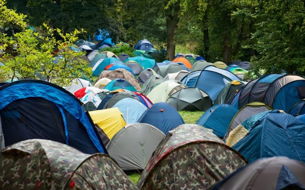 festival-als-testlab-vluchtelingenkampen-optimist