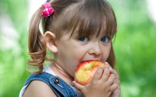 kinderen-eten-meer-fruit-dan-5-jaar-geleden-optimist