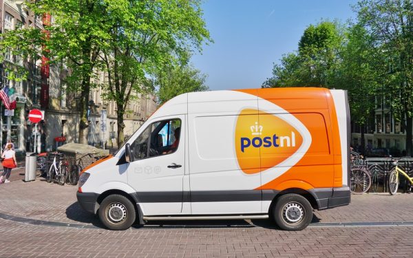 postnl-vervangt-diesels-door-groengasbusjes-optimist