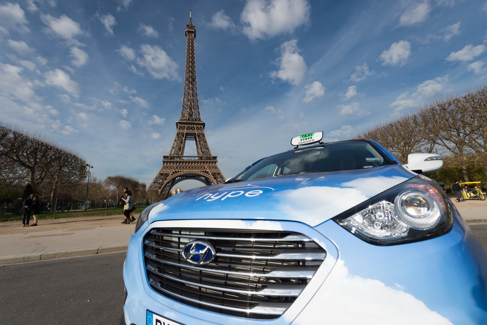 in-parijs-komt-grootste-elektrische-waterstof-taxivloot-ter-wereld-hyundia-optimist