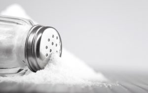 Met deze 5 tips kun je je zoutinname verlagen