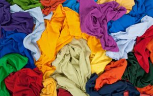 Het internationale merk For Days biedt een nieuwe manier van kleding recycling: als je je oude T-shirt opstuurt, krijg je een nieuwe.