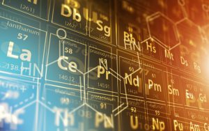 Kit Chapman is een wetenschapsjournalist op het gebied van scheikunde en het periodiek systeem der elementen. Hij reisde de afgelopen jaren meerdere keren de wereld rond en bezocht alle laboratoria waar een element is ontdekt.