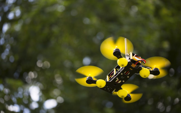 drone vervangt bestrijdingsmiddel