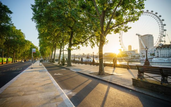 London bespaart fortuin met schaduwrijke bomen