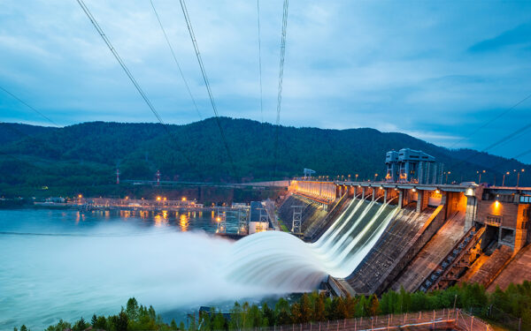 View,Of,The,Hydroelectric,Dam,,Water,Discharge,Through,Locks,,Long